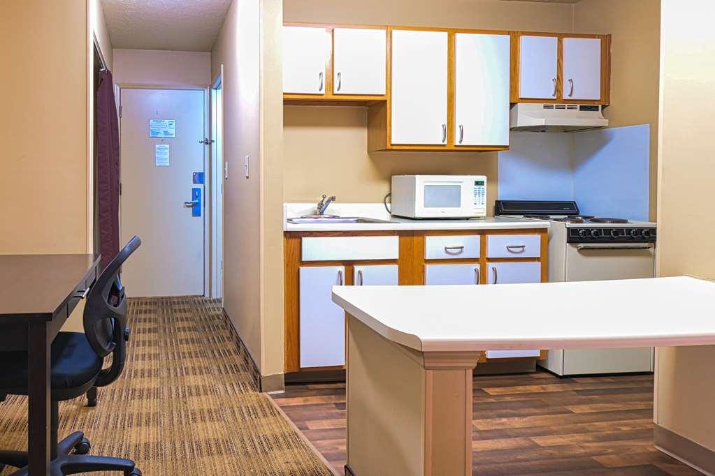 Suburban Studios Louisville East 객실 사진