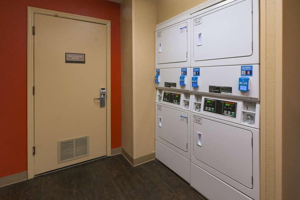 Suburban Studios Louisville East 시설 사진