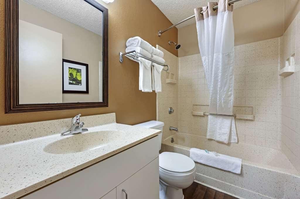 Suburban Studios Louisville East 객실 사진